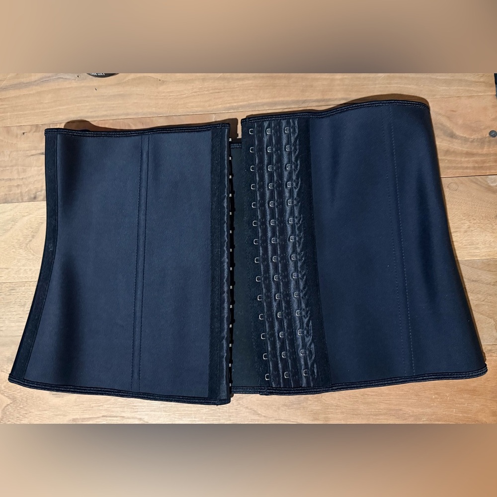 Elegant Black Waist Shaper Corset